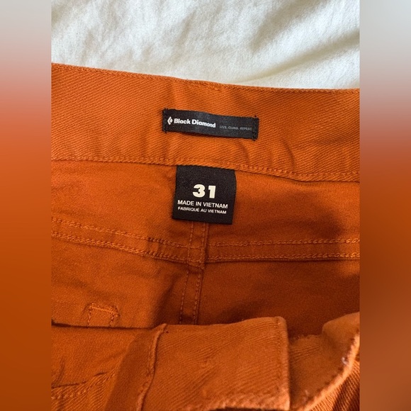 Black Diamond women’s size 31 burnt orange terracotta shorts long length - Picture 8 of 9